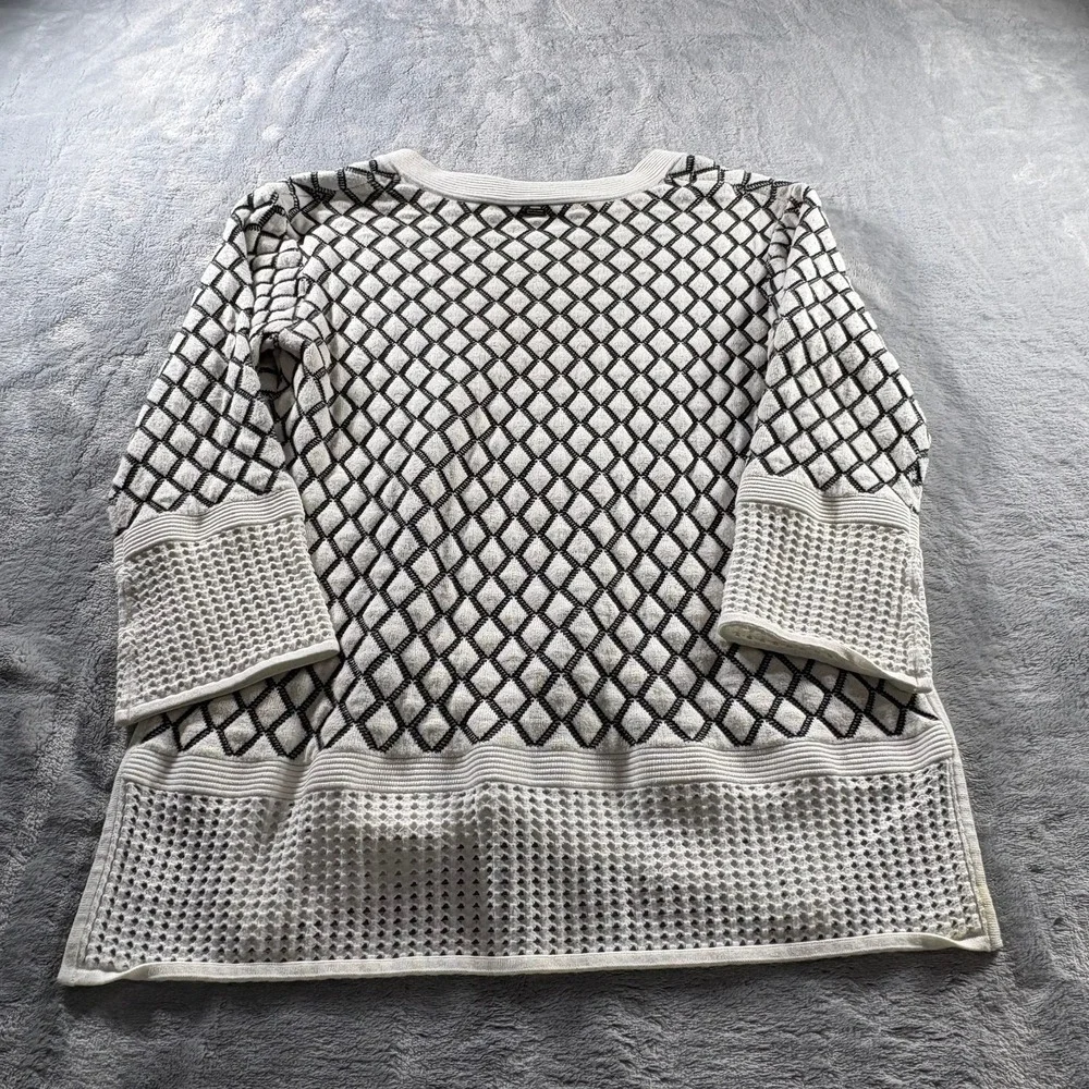 St. John Wool Blend Sweater Women Size 8 White Black Argyle Knit Pullover Casual